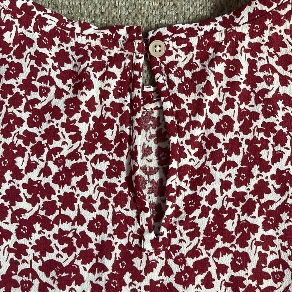Loft‎ Dress - Flowy Floral Dress - Picture 4 of 5